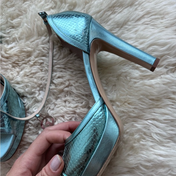 Moon D’elle The Nebbiolina Metallic Blue Leather Ankle Strap Heels - Picture 8 of 13